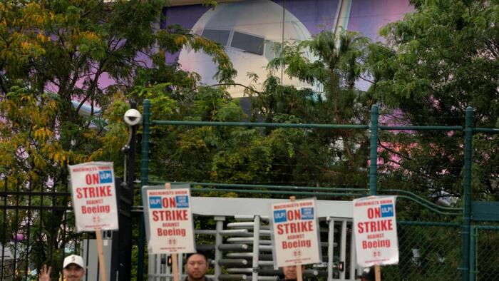 NextImg:Boeing, Union Reach Tentative Deal To End Strike, Ratification Vote Pending