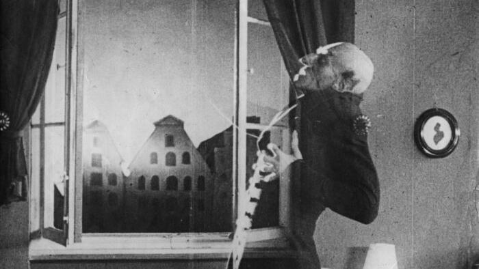 NextImg:The Vampire Fiat Money System: How It Works and What It Means for Your Wealth