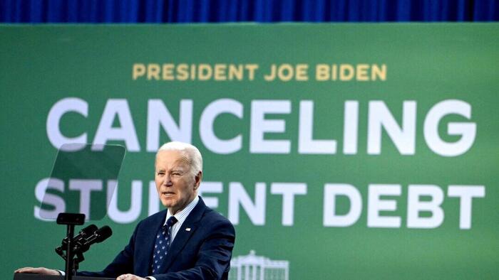 NextImg:Biden Student Debt Relief Plan Back In Play As Restraining Order Expires