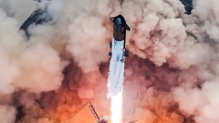 NextImg:SpaceX Plans Tender Offer At $250 Billion Valuation