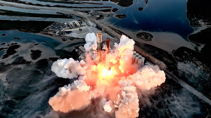 NextImg:SpaceX Launches Starship Into Orbit But Scraps Plan For "Chopsticks" Booster Catch