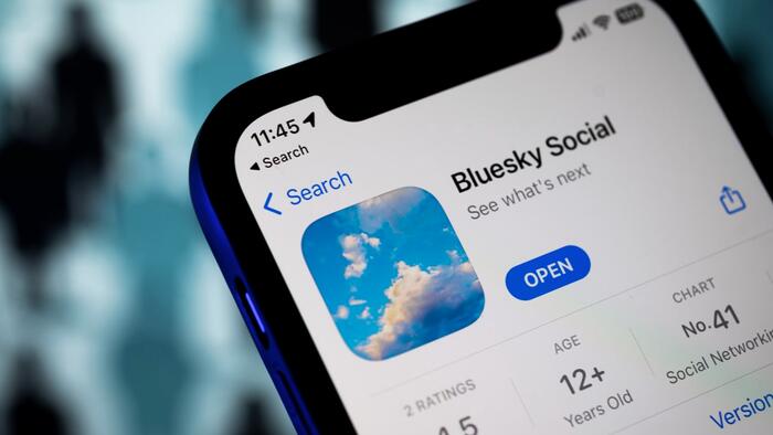 NextImg:Nothing But Blue Skies Do I See: Times Reporter Finds Happiness In Social Media Safe Spaces