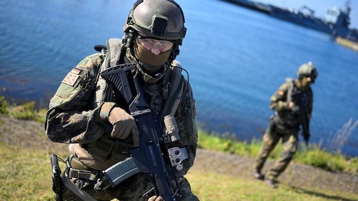 NextImg:Hours After Collapse, German Cabinet Approves Draft Law On Military Service
