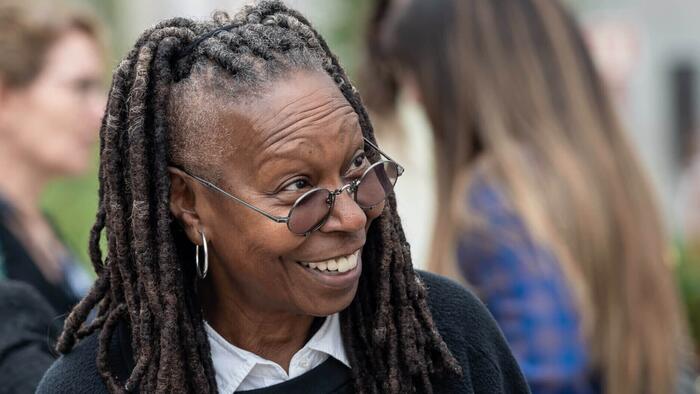 NextImg:Whoopie Goldberg Faces Backlash After Smearing Staten Island Bakery