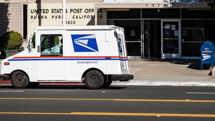 NextImg:USPS Incurs $9.5 Billion Loss Despite Raising Stamp Prices