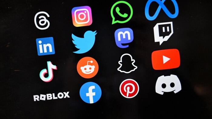 NextImg:Australian Senate Passes 'World First' Law Banning Under 16 Kids From Social Media