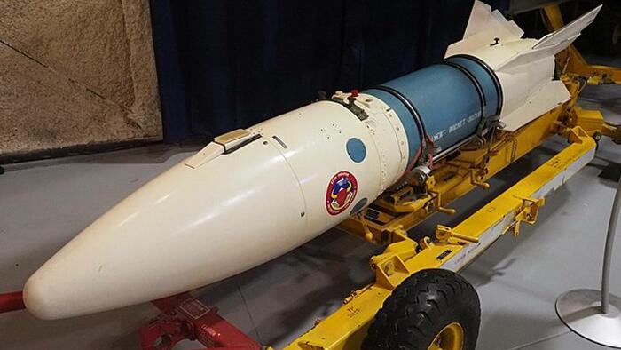 NextImg:US Officials Discussed Giving Nuclear Weapons To Ukraine