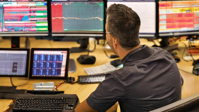 NextImg:S&P Futures Extend Gains As Trump Trades Cool