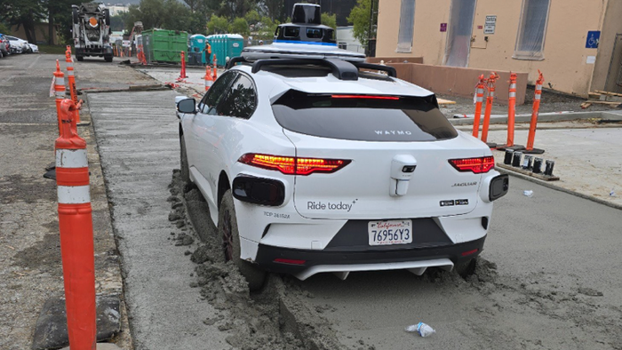 NextImg:Waymo Robotaxi Still Has Some Kinks To Work Out