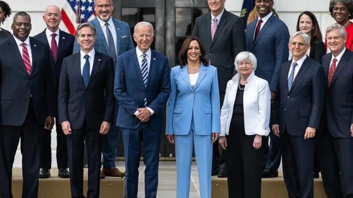 NextImg:The Establishment's "Principles" Are Fake