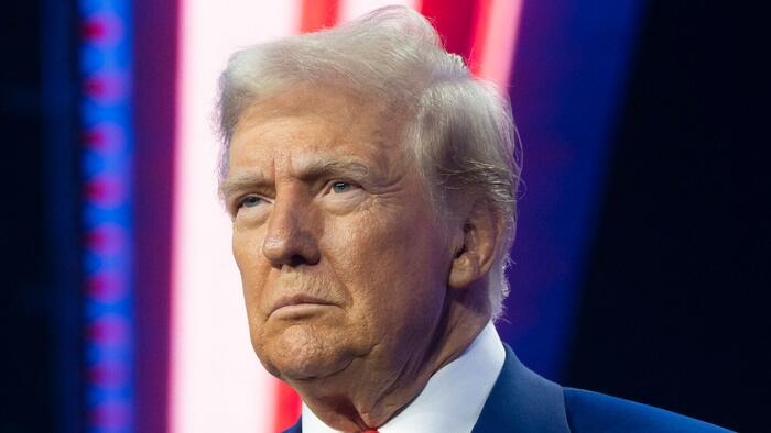 NextImg:Lefty Legal Experts Urge Congress To Disqualify Trump In Last Ditch Effort To Keep Him From Taking Office