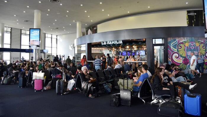 NextImg:Operators Of LAX Restaurants Face A $30 Hourly Wage
