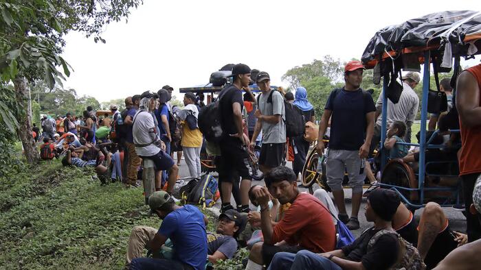 NextImg:Mexico Stops 2 Migrant Caravans After Trump Tariff Threat