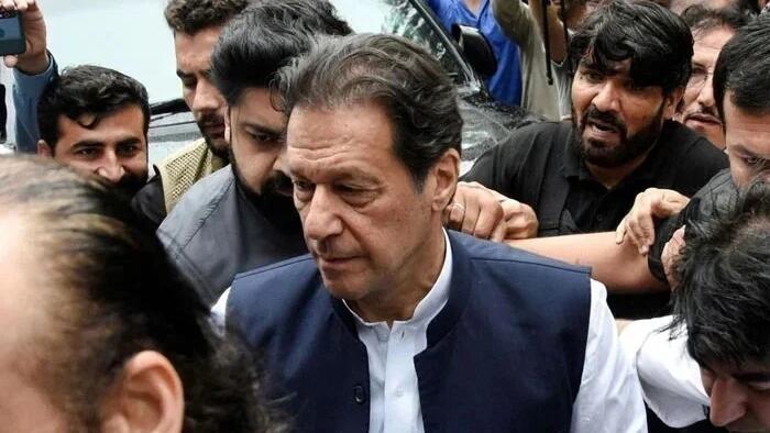 NextImg:Pakistan: Slow Motion Train Wreck
