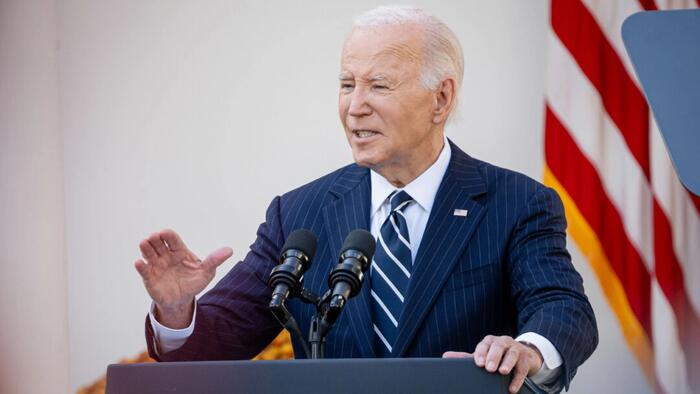 NextImg:Biden Pledges More Arms To Ukraine After Christmas Strikes