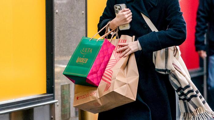 NextImg:US Retail Sales Surge Over Holiday Season As Retailers Ramp Up Promotions, Says Mastercard