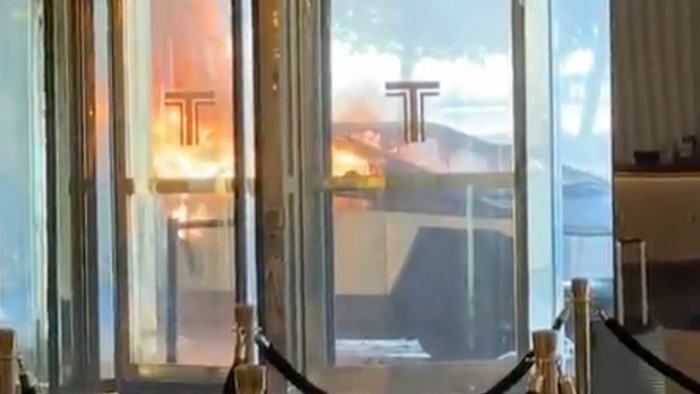 NextImg:Cybertruck "Blew Up" Outside Trump Hotel In Vegas