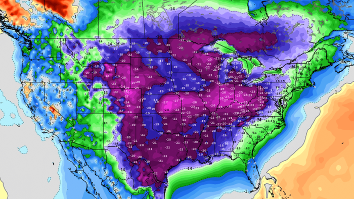 NextImg:Incoming: "Big Dumps Of Cold Air. Reminiscent Of 2013/14 Winter"