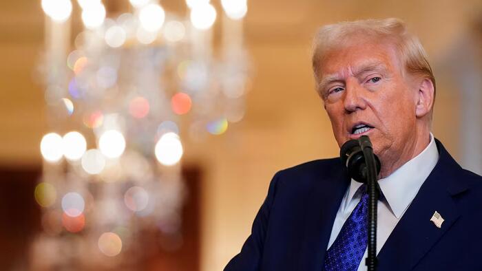 NextImg:Trump Slaps 25% Tariffs On Canada & Mexico, 10% On China