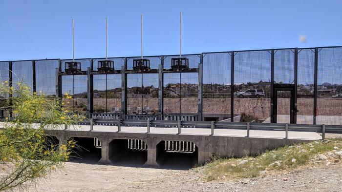 NextImg:Border Reporter Has "Never Seen Anything" Like This Before...