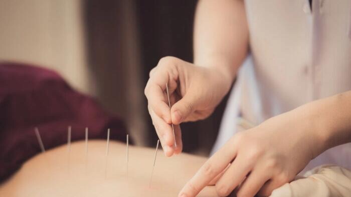 NextImg:Why More Americans Are Turning To Holistic Health Care