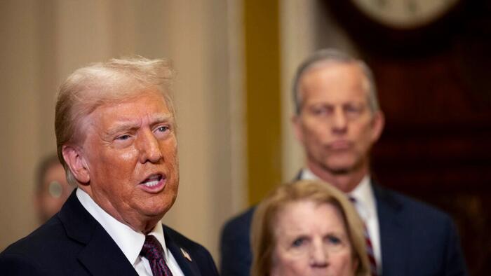 NextImg:Trump To Sign Around 100 Executive Orders Upon Taking Office