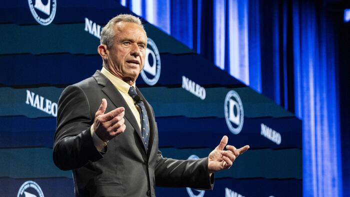 Robert F. Kennedy Jr. Meets Senators Ahead of HHS Nomination