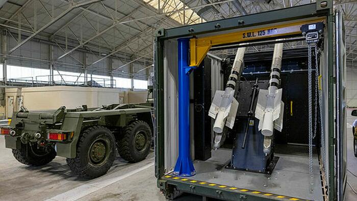 NextImg:Ukraine Receives Missile System Disguised As "Ordinary" Shipping Container