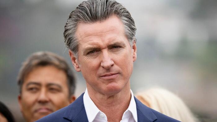 NextImg:Newsom Approves $50 Million To Help Migrants, Boost California's Legal Defense