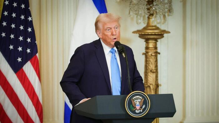 NextImg:Trump To Sign Order Barring Men From Women's Sports