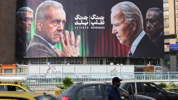 NextImg:Two Ways Of Stopping Iran Getting Nukes: 'With Bombs Or A Written Piece Of Paper,' Trump Says