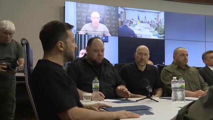 NextImg:Zelensky Offers Land Swap With Putin To End War