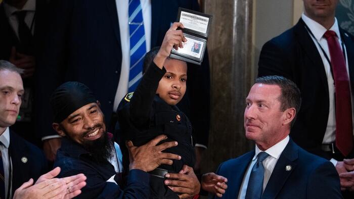 NextImg:Democrats Refuse To Applaud Black Cancer Kid, Rep. Al Green Booted For Temper Tantrum During Trump Speech