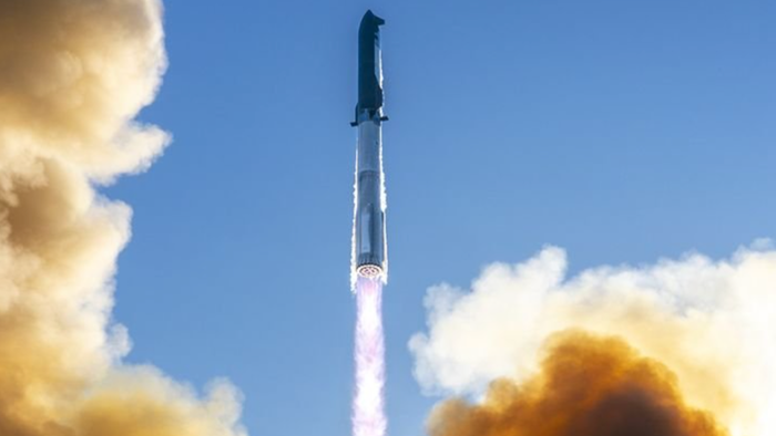 NextImg:Watch: SpaceX's Starship Megarocket Prepares For "Starlink Simulator" Mission