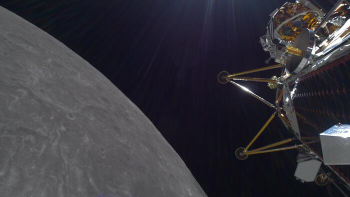NextImg:Intuitive Machines Shares Tumble As Moon Lander Athena's Fate Unclear