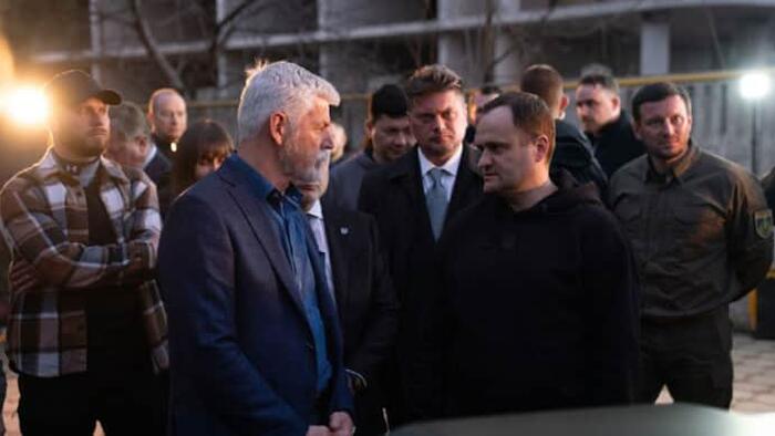 NextImg:Russia Pounds Ukraine's Odesa As Czech President Visits City