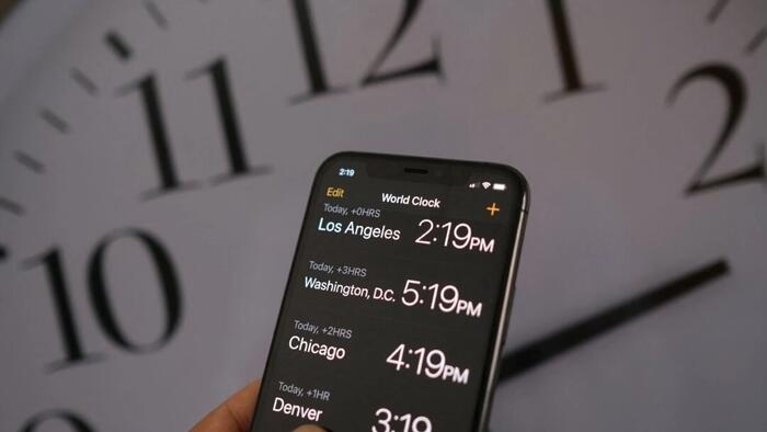 NextImg:It's Time To 'Spring Forward' - What To Know About The Debate Around Daylight Savings