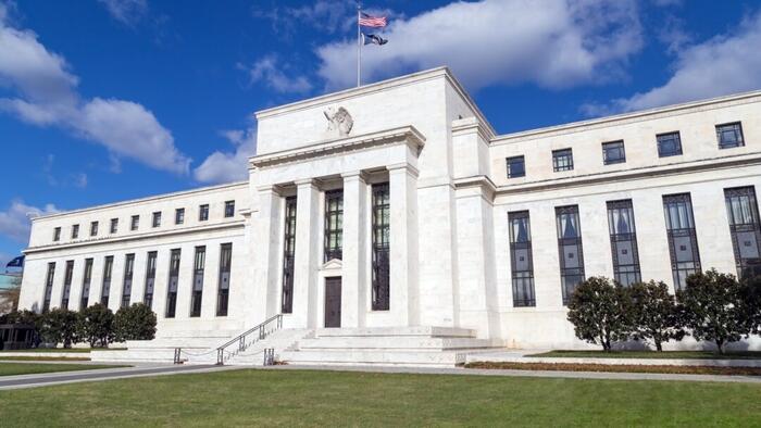 Federal Reserve Faces Economic Dilemma Amid Uncertainty