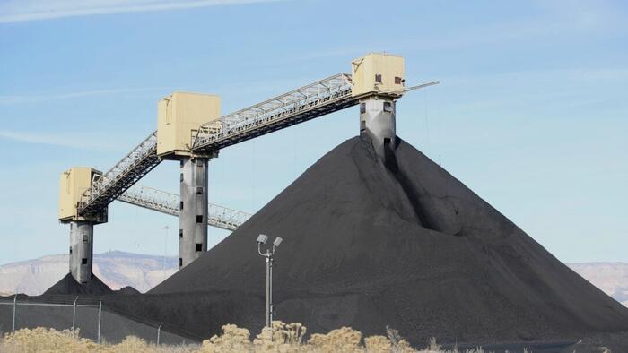 NextImg:Trump Says He's Authorizing Use Of Coal For Energy Production