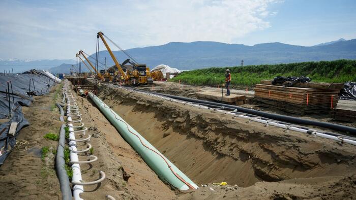 NextImg:Energy CEOs Ask Canadian Party Leaders To Declare 'Energy Crisis', Reduce Oil And Gas Regulations