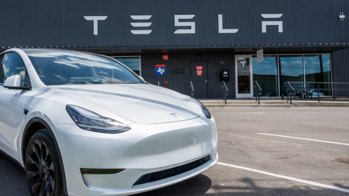NextImg:Wedbush's Dan Ives Cuts Tesla Price Target, Says Brand Has Morphed Into A "Political Symbol Globally"