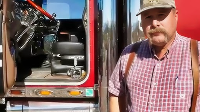 NextImg:America's Mom-And-Pop Truckers In Dire Straits As Bad News Mounts
