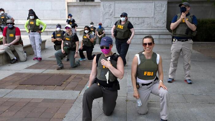 NextImg:FBI Agents Who Bent The Knee To BLM In "Iconic Photo" Have Been Demoted