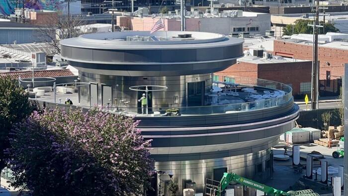 NextImg:Tesla's 1950s-Style Diner In Hollywood Nears Completion