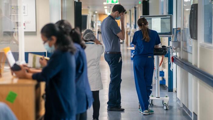 NextImg:1 In 10 Say They Have Been Harmed By The NHS, Survey Finds