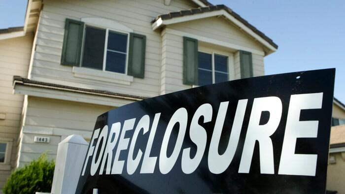 NextImg:More Than 35,000 US Properties Foreclosed In March: Report