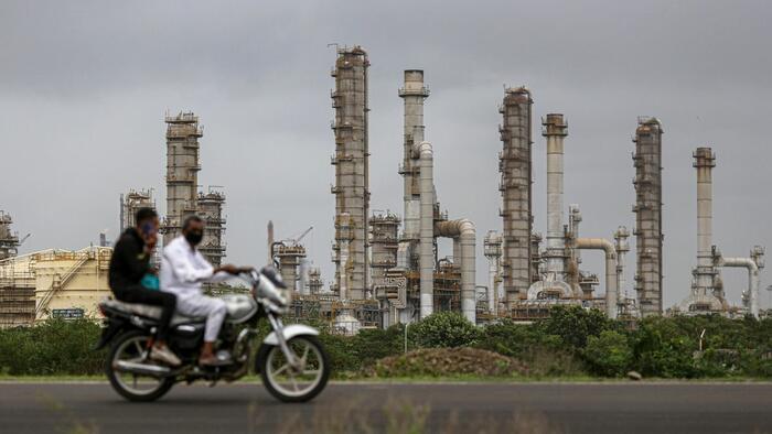 NextImg:Indian Refiners Seek Alternatives To Russian Oil After Trump Tariff Threat