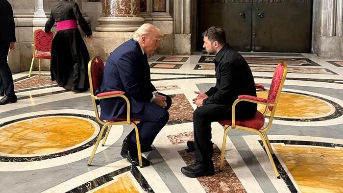 NextImg:Trump, Zelensky Have Impromptu Face-To-Face Meeting In St. Peter's Basilica
