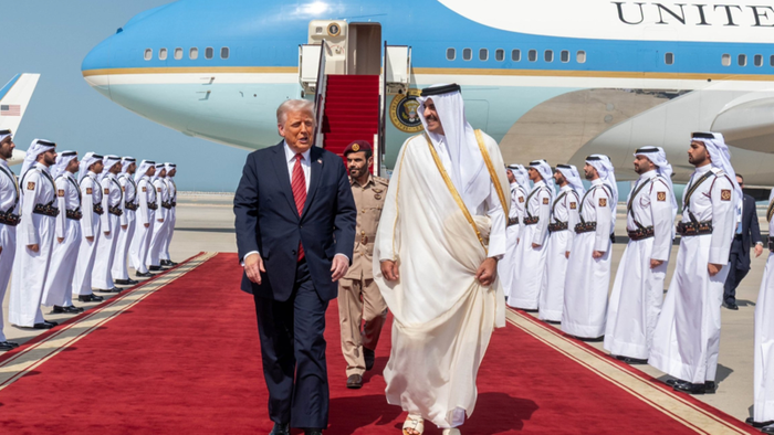 NextImg:Boeing Scores Largest-Ever Order As Dealmaking Trump Tours Gulf States