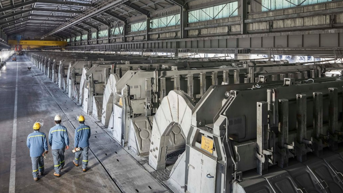 NextImg:Power Hungry Race: Aluminium Smelters Versus AI Data Centers